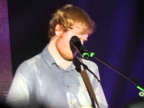 Baby one more time - Ed Sheeran (Live in Milan)