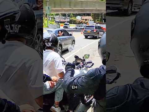 Hacer feliz a alguien cuesta menos de 5 segundos... y al final, eso también es ser Biker.#moteros