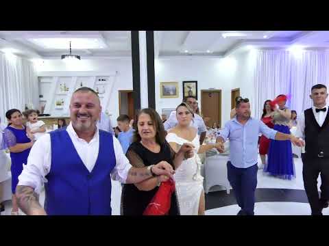 ALBANI  &  BRUNA  MARTESA   SHOQERIA  NE  VALLE