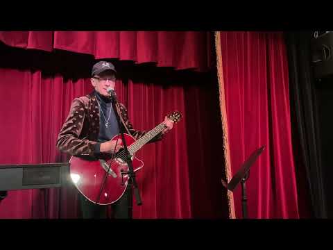 I Want to Fall in Love With Dua Lipa