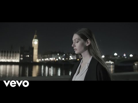 Alex Midi - Ciencia Ficción ft. Carola Rosas