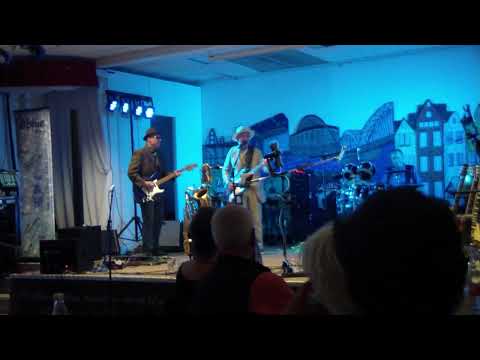 The SiZZie Blooze Band - 2025 06 01   Don't Change Horses