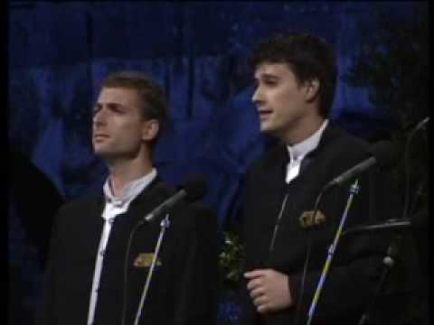 Klapa Crikvenica - Kora Kruha u Vinu -  Klape U Areni