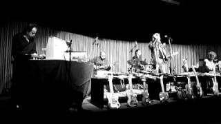 Pascal Comelade i Bel Canto Orquestra, #2 (I can't control myself)