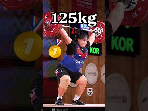 22 y/o Hyejeong Park 🇰🇷 snatching 125kg / 276lbs for gold 🥇 at the 2025 Worlds  #weightlifting