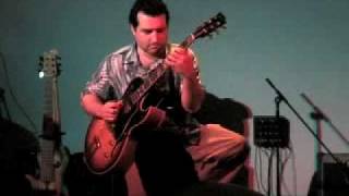Solo Jazz Blues Guitar Performance - Tony Pulizzi