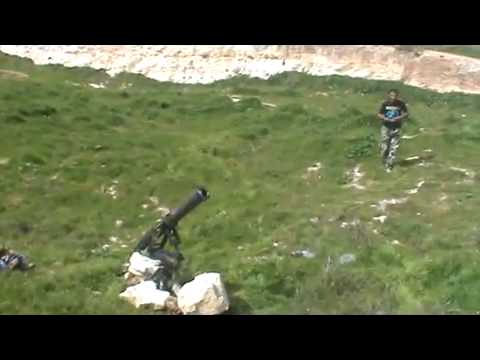 استهداف حاجز لقوات النظام بقذائف الهاون من قبل الجبهة الجنوبية في كفرومة في محافظة إدلب