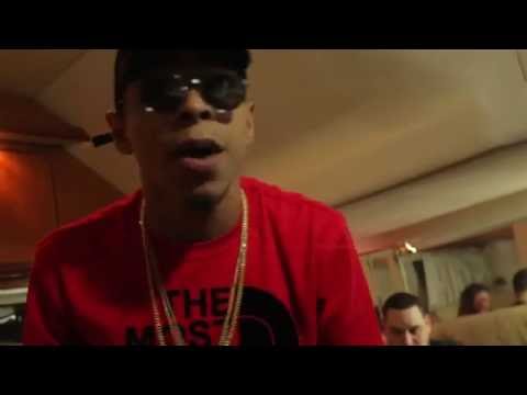Jamby "El Favo" - De negro (Prod. Nelly "El Arma Secreta" & Kongreezy) | Video Oficial