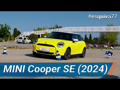 MINI Cooper SE 2024 – Maniobra de esquiva (moose test) y eslalon | km77.com