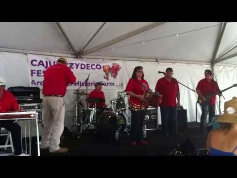 Sheryl Cormier and her Cajun Sounds - Creole Stomp (short clip)