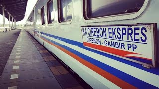 preview picture of video '[NGERI!!!] Kereta Api Cirebon Ekspres NGEBUT PARAH di Stasiun Dawuan'