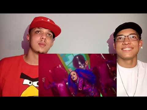 React 17 - GLORIA GROOVE - MAGENTA CA$H (ft. Monna Brutal)