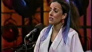 The Roches - Mr Sellack (Live 1985)