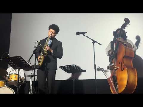 Black Orpheus - Loreto Pelayo Quartet ft. Russell Hall