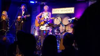 Tenderness on the Block - Shawn Colvin ft. Larry Campbell and Teresa Williams - 11-5-17