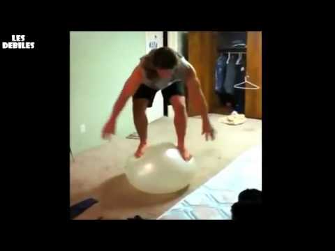 Régis en équilibre sur un ballon