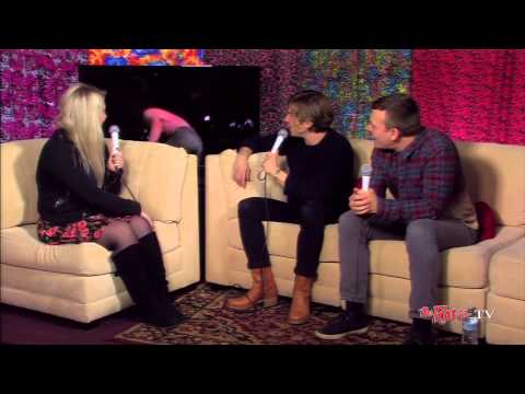 TheRave.TV backstage interview with Cage The Elephant