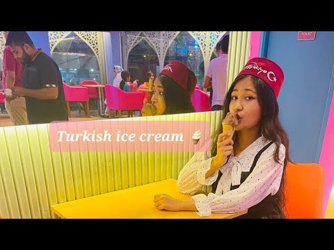 I tried the Turkish ice cream 🍦