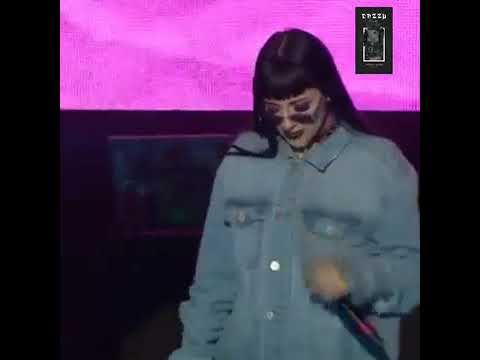 mucha data CAZZU (concierto)