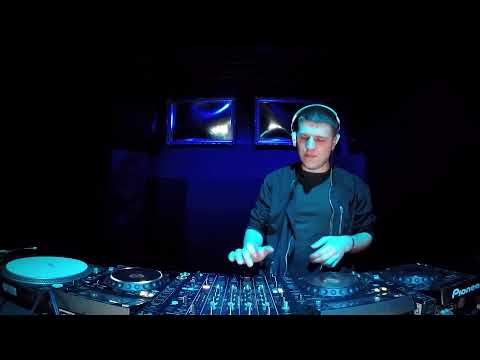 The Blue Oyster: Exation / 08.11 / 17 - 18