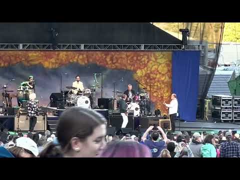 Down Under (Men At Work) - Ringo Starr & His All Starr Band Live at The Chateau Ste Michelle Winery