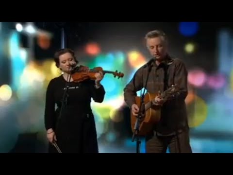 - England, Half English - Billy Bragg, Eliza Carthy -