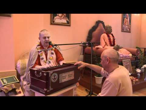 2010.09.11. Kirtan by H.H. Prabhavishnu Swami - Riga, LATVIA