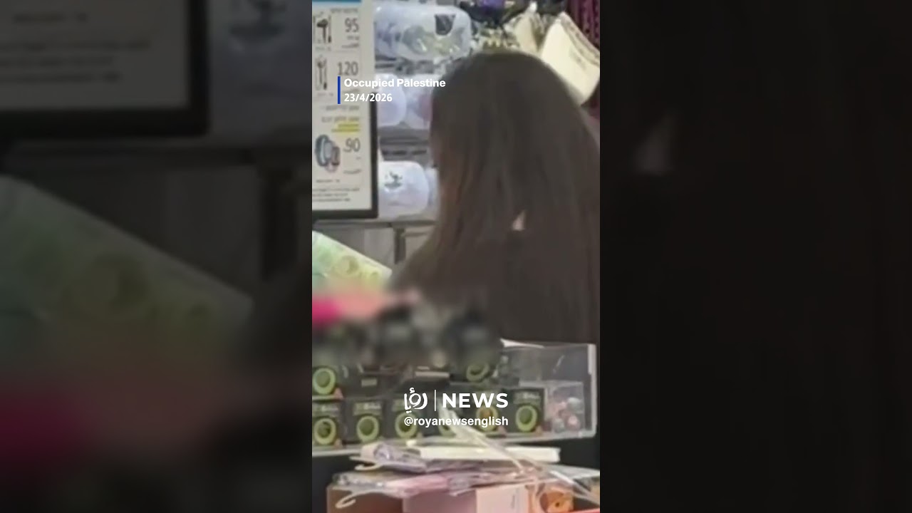 'Israeli' lawmaker Gottlieb confronts store staff over pricing dispute