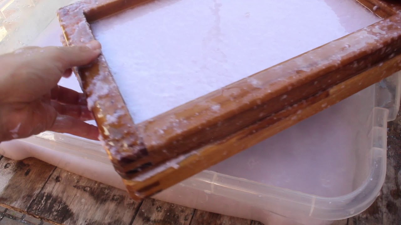 Schöpf Papier - Reciclagem artesanal de papel