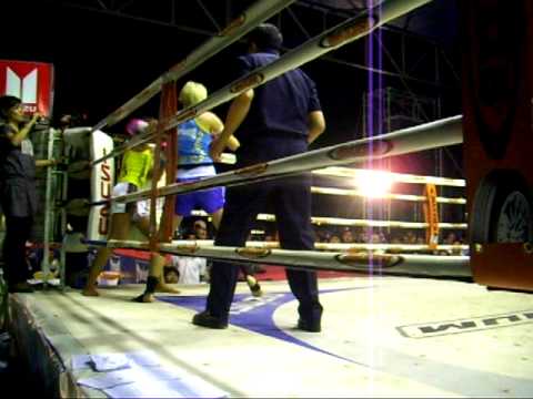 Sarah O'Connell Muay Thai Rd2.MOV