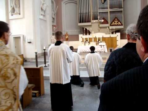Lateinische Messe Hannover, Clemensbasilika - Einzug