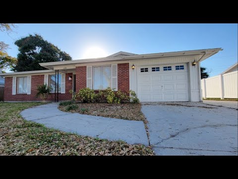 Spacious 4BR Home with Garage Available in Venice NOW! property video