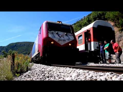 ADtranz 220 018 884 meets GE Caterpillar A223 7523 Lianokladi - Tithorea Arpini