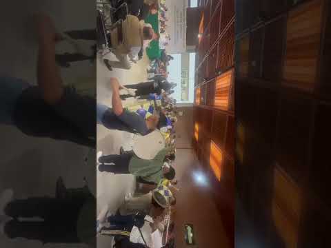 Barras y animadores de futbol firman pacto de no agresión y acuerdo de paz