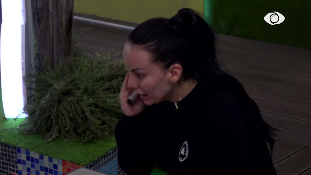 “Femrës tënde i thanë…”/ Sara-Bardhit pas debatit me Ilnisën: Nuk ke respekt për veten