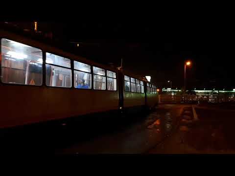 Tramvaiul V3A-93 #039 părăsind Terminalul Pasaj Colentina pe Linia 21