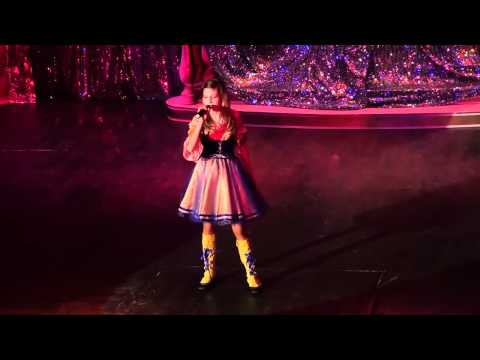 2010 12 01 Festivalul Stelute Ilfovene - Andreea Dumitru - PREMIUL I - Fata Sihastra