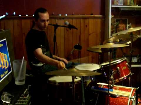 Ian Drumming with DDBB
