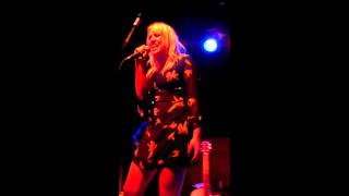 720p HD - Chicago - Alexz Johnson (live) in Chicago, IL on 8/7/12