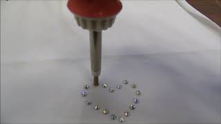 Applicatore attaccare disegni strass Swarovski Preciosa borchie perle Giorgetti Strass costumi