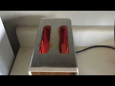 Vintage General Electric Toaster Demonstration