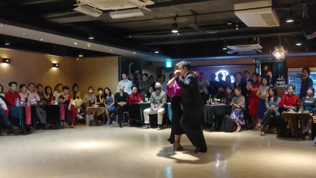 Video thumbnail for [Juan D'Arienzo, Alberto Echagüe - Bien Pulenta] 강미선 & Ariel Taritolay