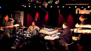 George Duke Live @Nefertiti Jazz Club Goteborg, 19.11.11 - Final Medley - HD
