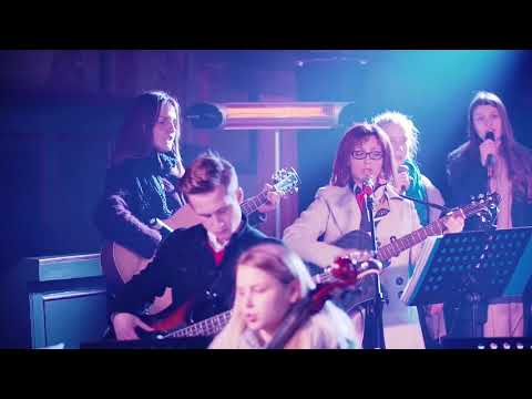 Rozpięty na ramionach - Piękna piosenka na wielki post - Jangok