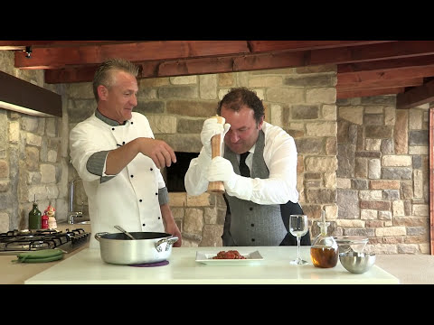 SPEZZATINO CON PISELLI - Video Ricetta - Grigio Chef