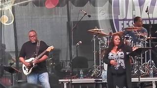 Maysa - &quot;Out Of The Blue&quot; (LIVE)