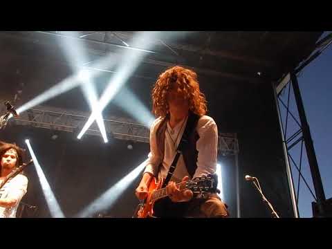 Tëaze Welcome To The Jungle and Rock You Like A Hurricane(Live Covers 10/3/17)