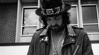 Download lagu yelawolf, Down ( Music video) mp3