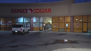 Thieves crash into Detroit Family Dollar store to steal safe