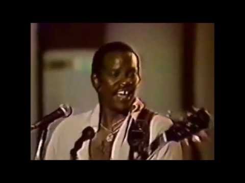 Solid Gold (Season 1 / 1981) Rufus - "Tonight We Love"